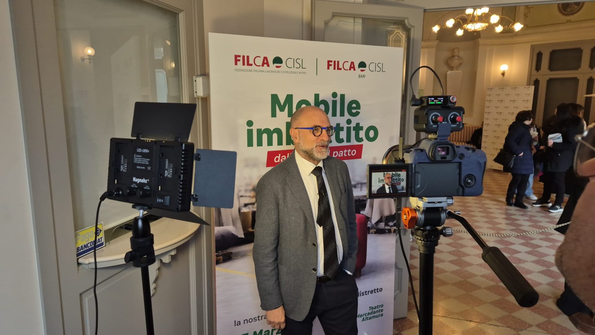 Mobile imbottito: struttura, mercato, prospettive